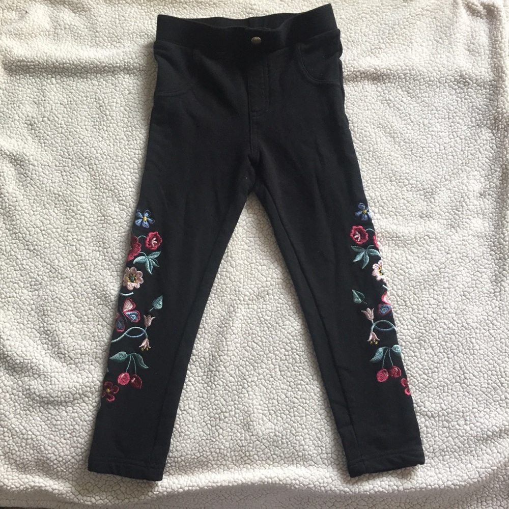 3/$15 H&M Girls Black Pants with Flower design